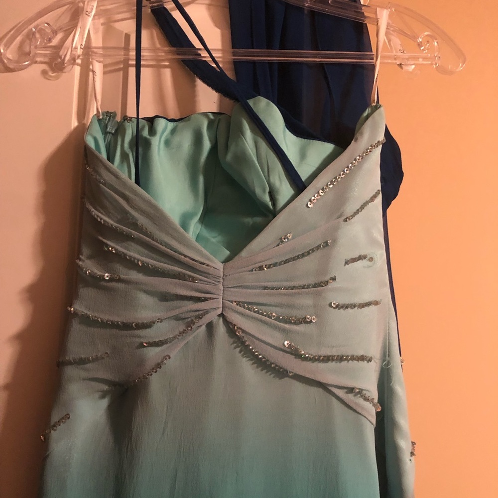 Dress - Picture 4 of 4